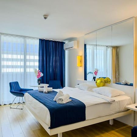Seaside Resort In New Orbi Twins Batumi Exterior photo