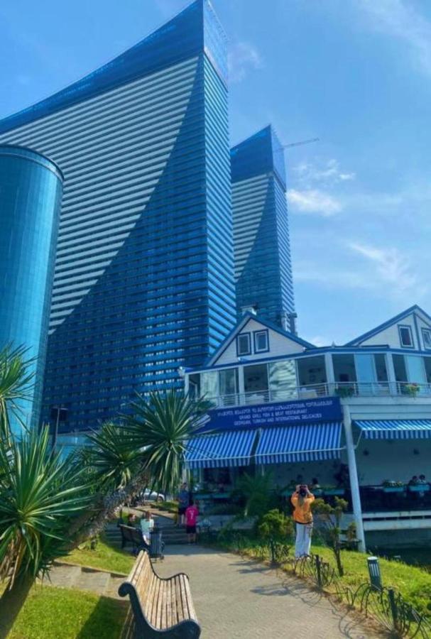 Seaside Resort In New Orbi Twins Batumi Exterior photo